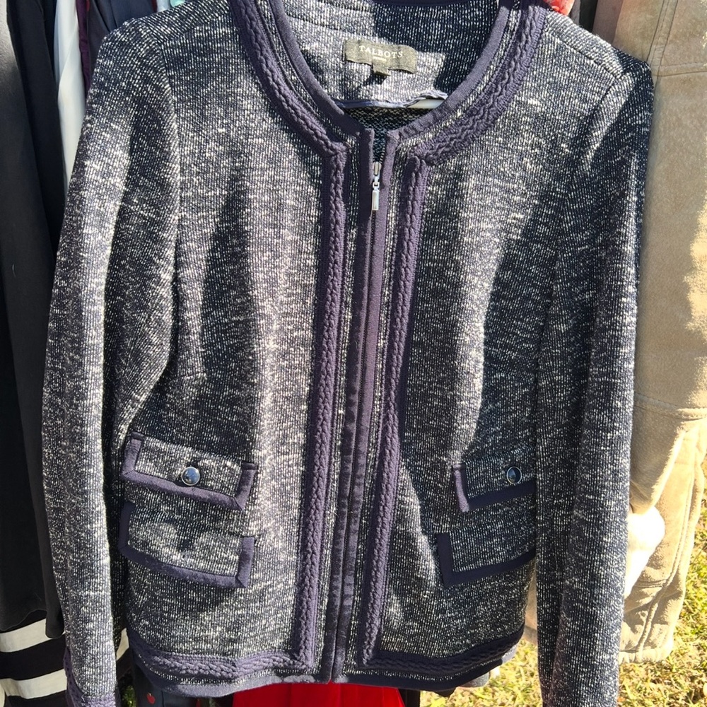 TOLBOTS NAVY AND WHITE BLAZER